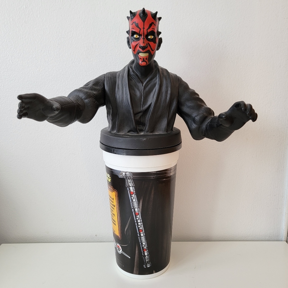 *SOLD* Vintage 1999 Star Wars 'The Phantom Menace' Taco Bell cup and Darth Maul